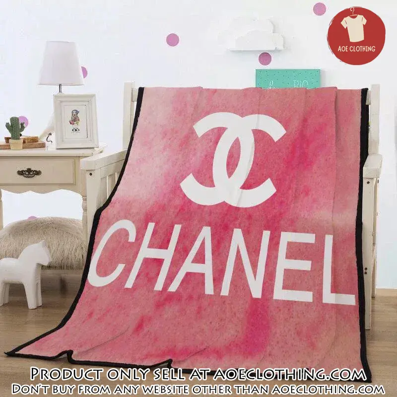 Chanel white logo fashion luxury brand blanket fleece comfortable blanket aoe0838298